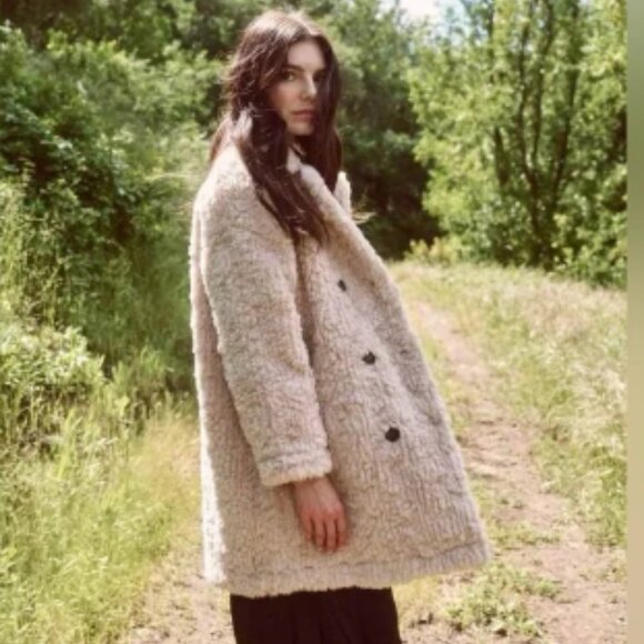 The GREAT. New, no tags. The Vintage Plush Coat in Pale Blush Size 1 - Picture 5 of 5